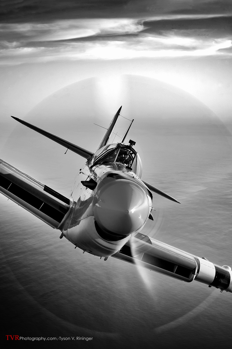 Illustration for article titled All These Jaw-Dropping Airplane Images Were Taken By This Flying Photog